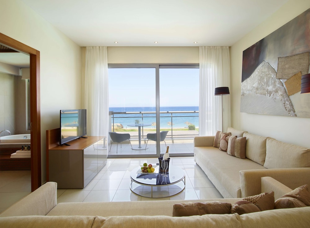 The Ixian Grand & All Suites - Adults Only — Hotel rooms in Ialyssos, South Aegean