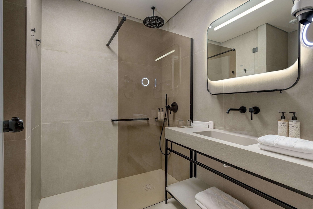The Ixian Grand & All Suites - Adults Only — Hotel rooms in Ialyssos, South Aegean