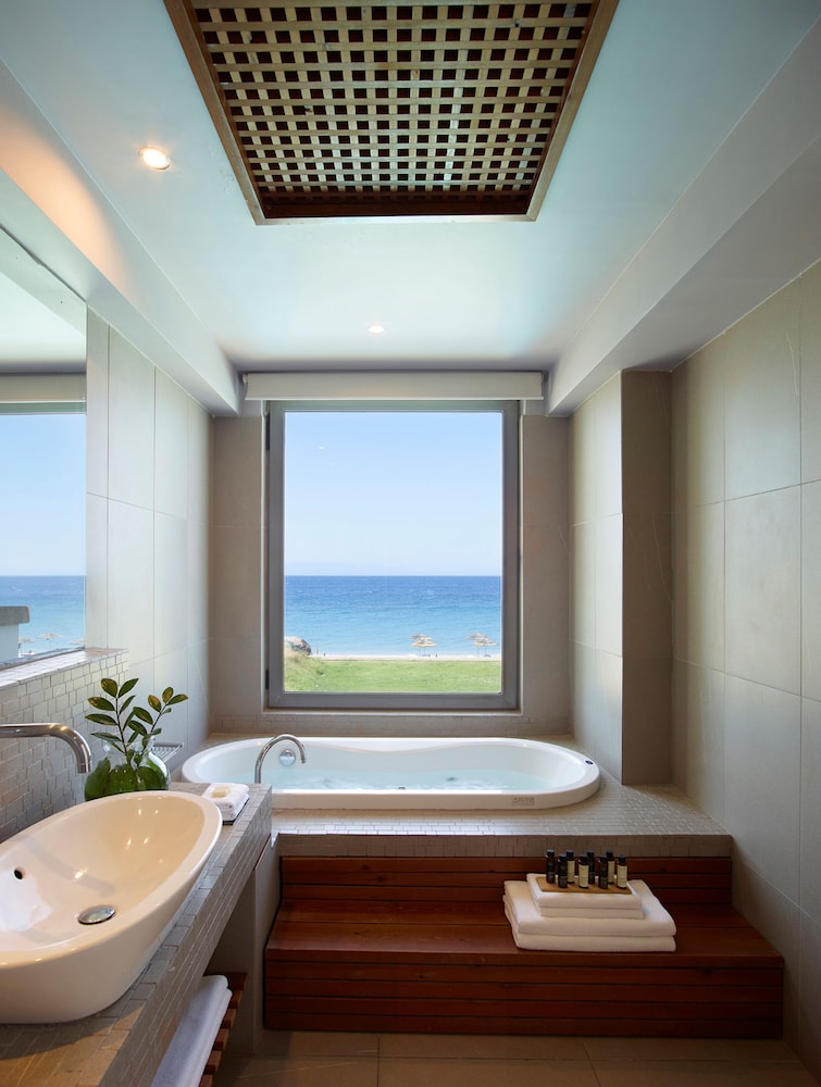 The Ixian Grand & All Suites - Adults Only — Hotel rooms in Ialyssos, South Aegean