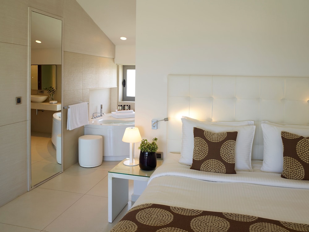 The Ixian Grand & All Suites - Adults Only — Hotel rooms in Ialyssos, South Aegean