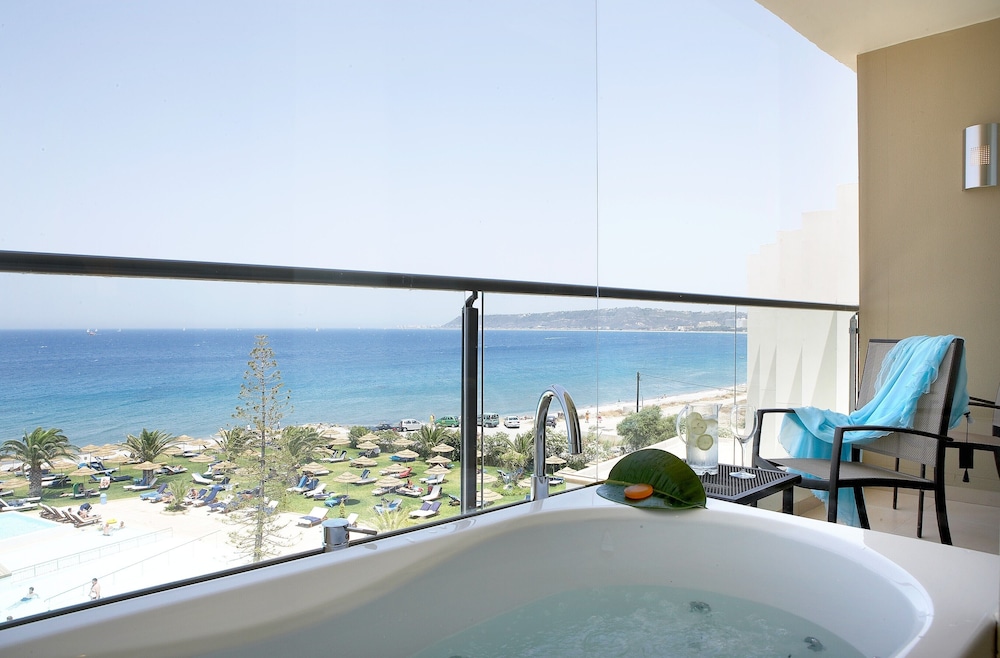 The Ixian Grand & All Suites - Adults Only — Hotel rooms in Ialyssos, South Aegean