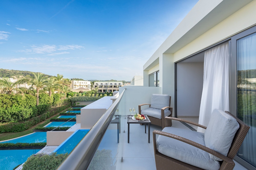 The Ixian Grand & All Suites - Adults Only — Hotel rooms in Ialyssos, South Aegean