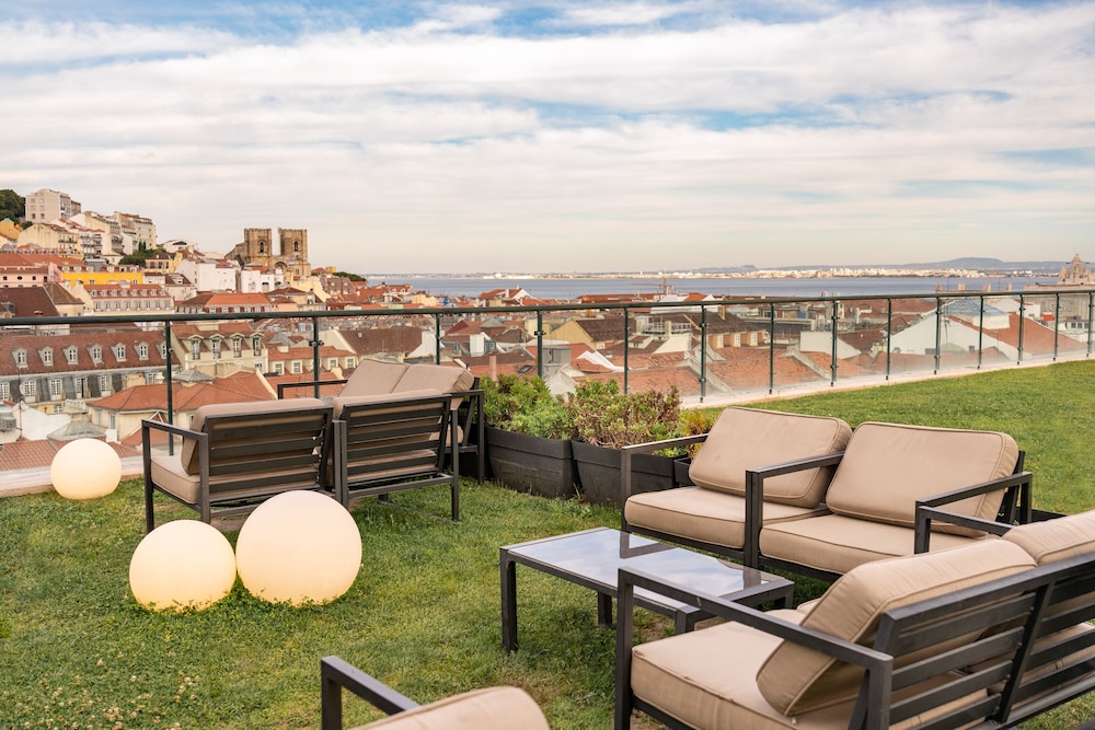 Hotel do Chiado — Attractions in the area in Lisbon, Lisboa