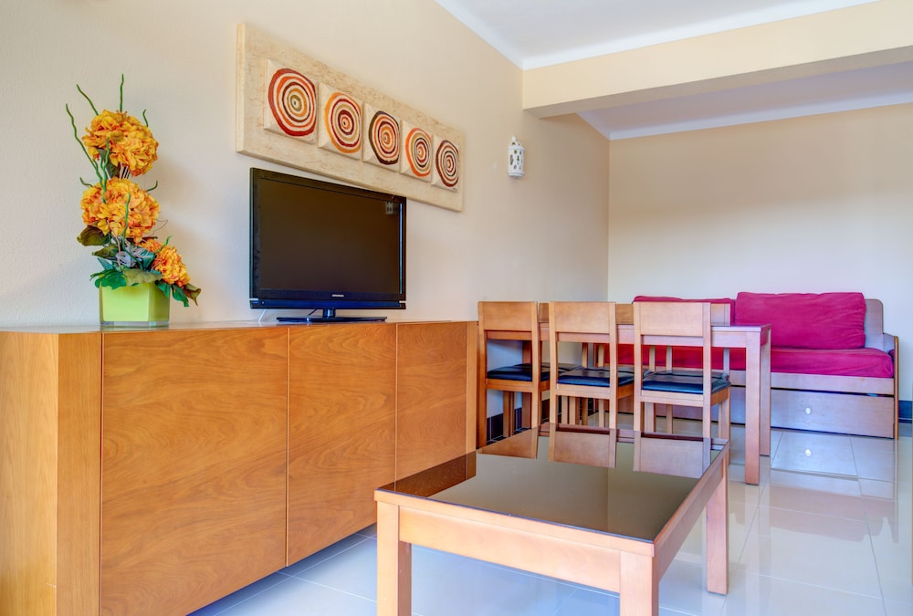 Choromar Apartments — Hotel rooms in Albufeira, Faro