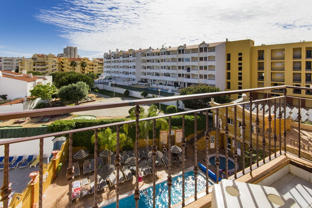 Choromar Apartments — Swimming pool in Albufeira, Faro