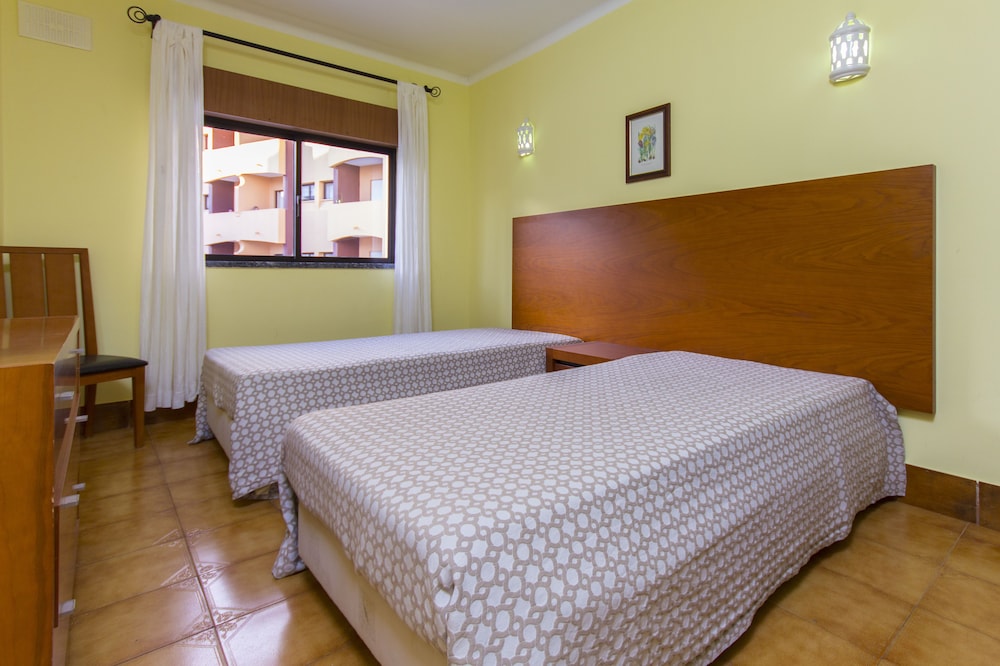 Choromar Apartments — Hotel rooms in Albufeira, Faro