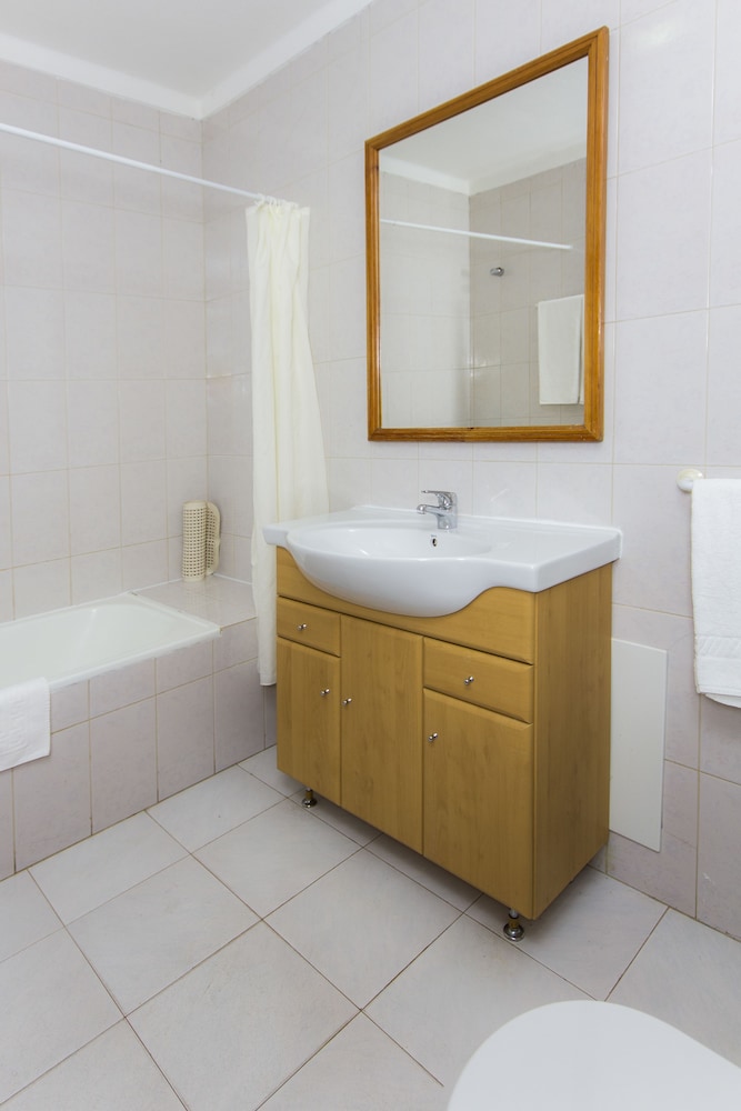 Choromar Apartments — Hotel rooms in Albufeira, Faro