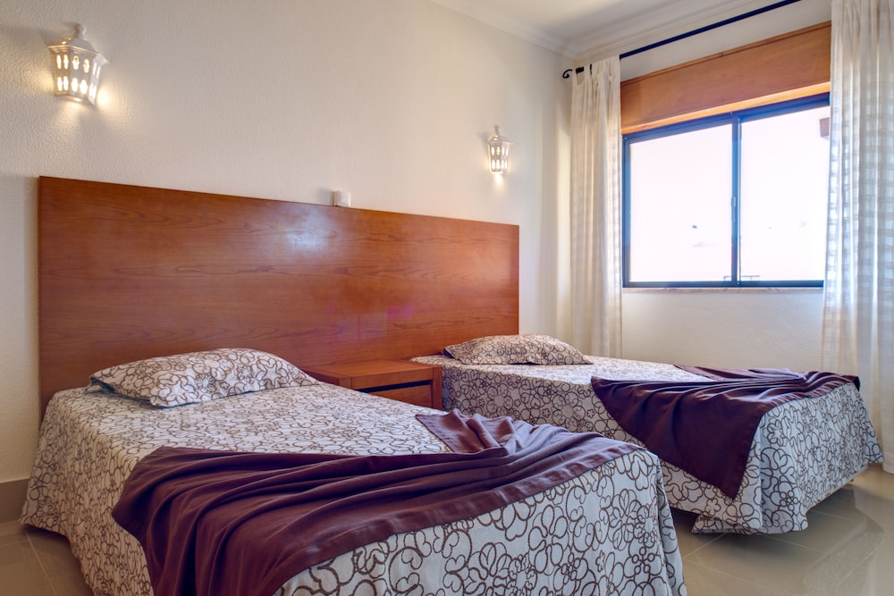Choromar Apartments — Hotel rooms in Albufeira, Faro