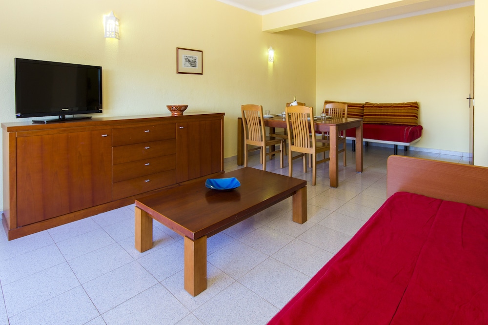 Choromar Apartments — Hotel rooms in Albufeira, Faro
