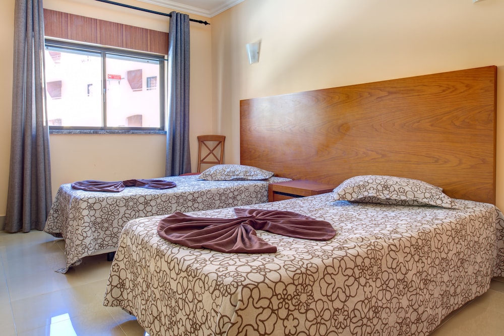 Choromar Apartments — Hotel rooms in Albufeira, Faro