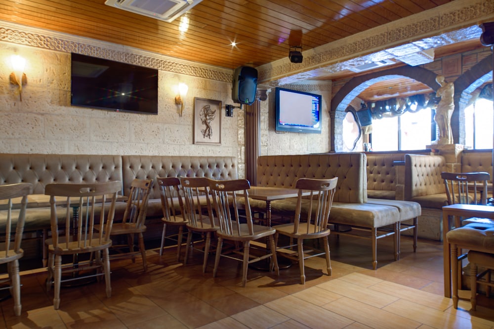 Choromar Apartments — Restaurant & bars in Albufeira, Faro