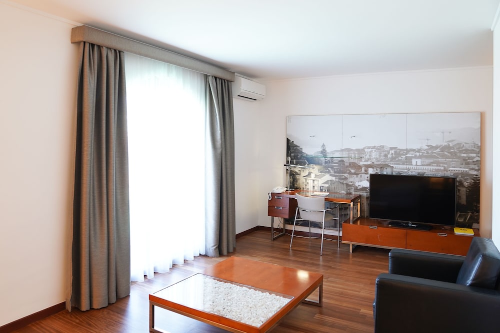 Legendary Lisboa Suites — Hotel rooms in Lisbon, Lisboa