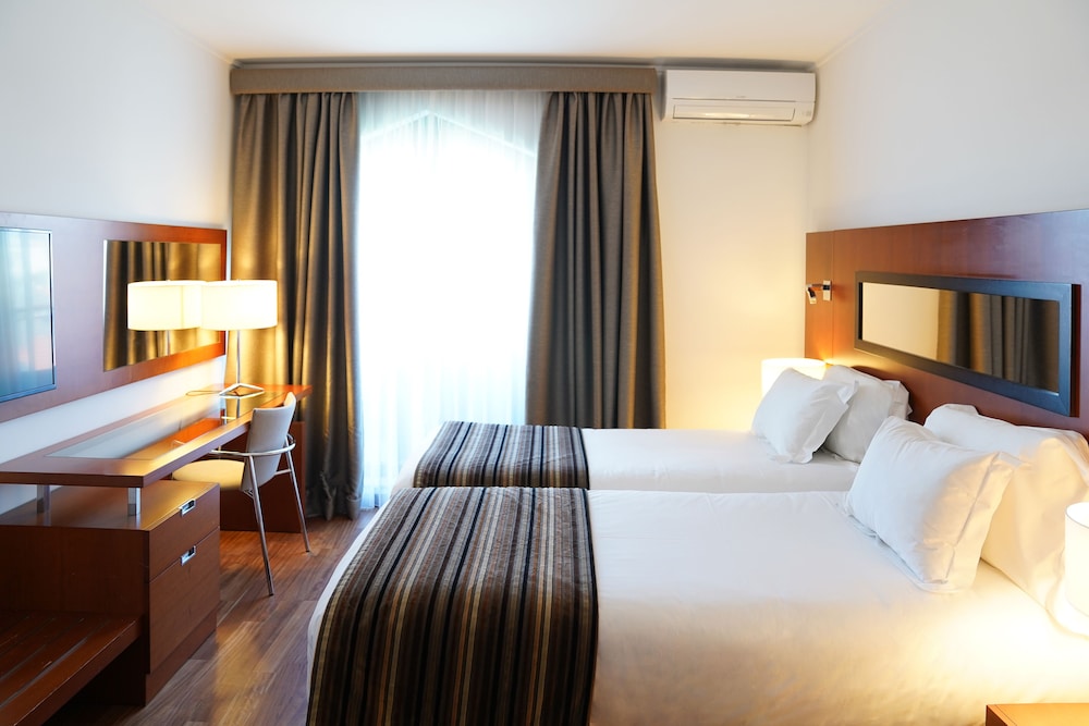 Legendary Lisboa Suites — Hotel rooms in Lisbon, Lisboa