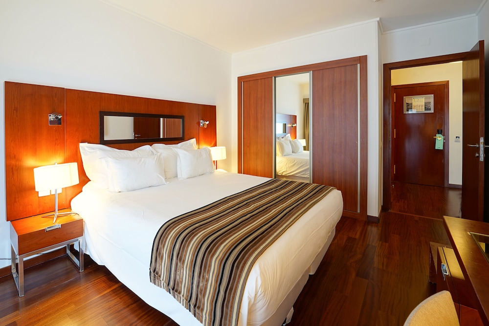 Legendary Lisboa Suites — Hotel rooms in Lisbon, Lisboa
