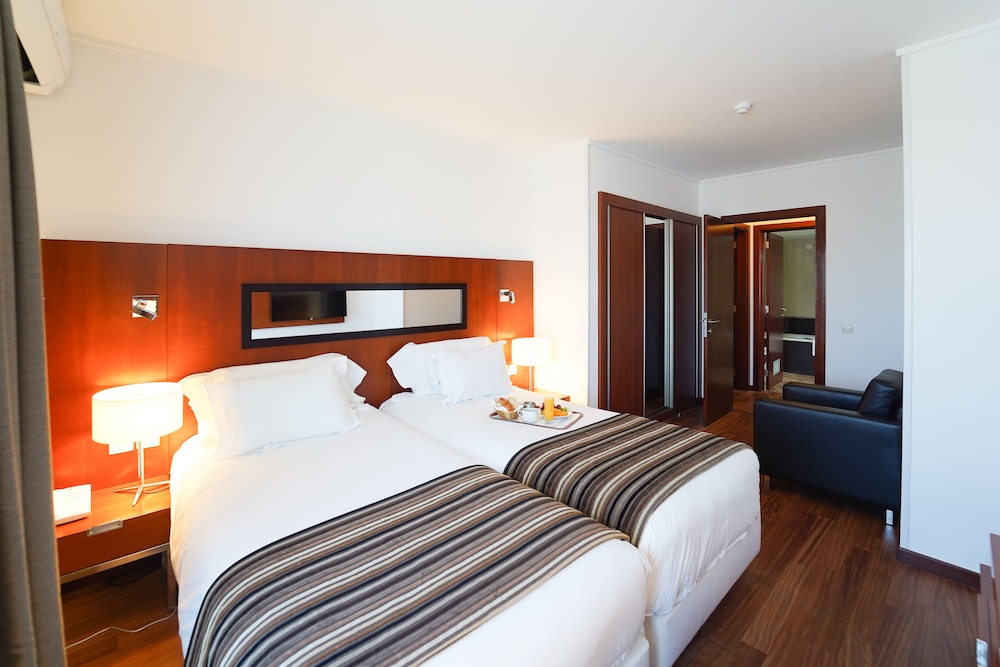 Legendary Lisboa Suites — Hotel rooms in Lisbon, Lisboa
