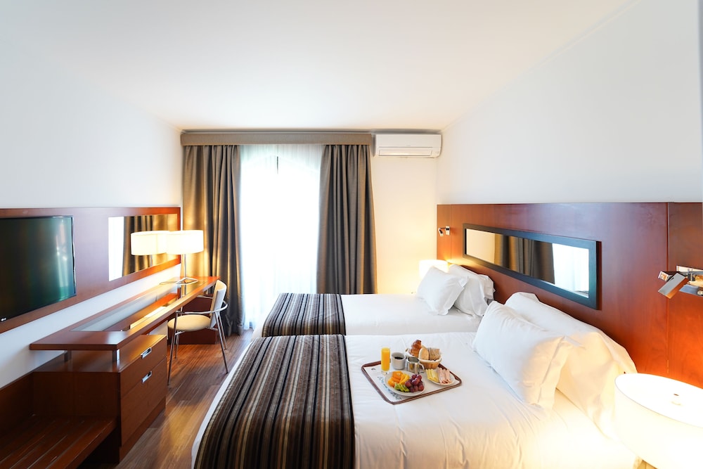 Legendary Lisboa Suites — Hotel rooms in Lisbon, Lisboa