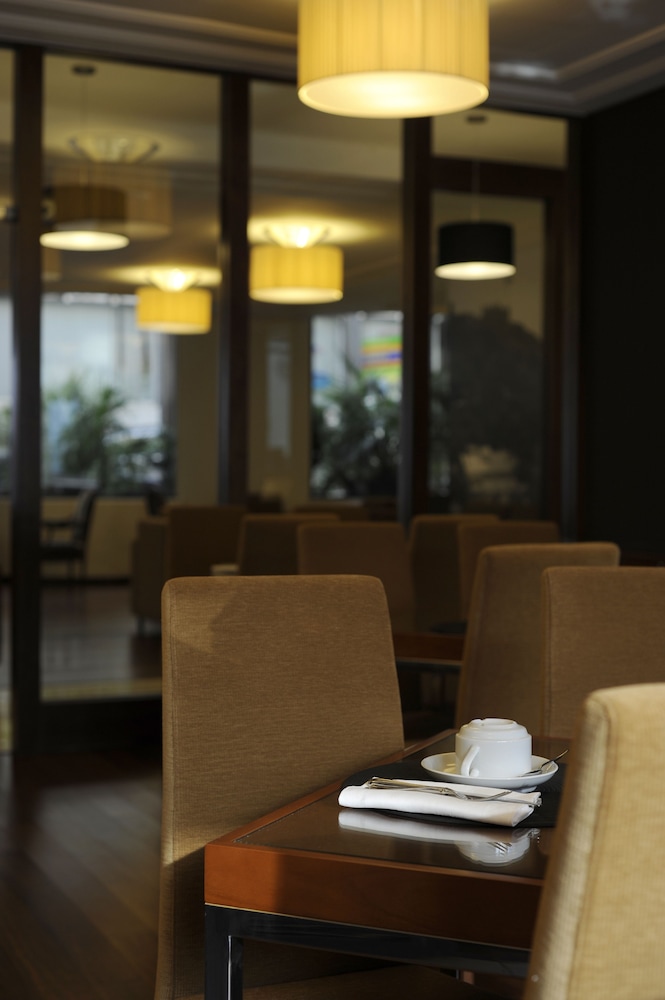 Legendary Lisboa Suites — Restaurant & bars in Lisbon, Lisboa
