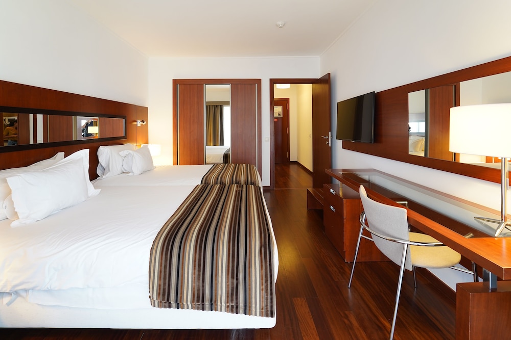 Legendary Lisboa Suites — Hotel rooms in Lisbon, Lisboa