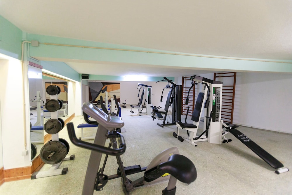Clube Maria Luisa — Sports & recreation in Albufeira, Faro