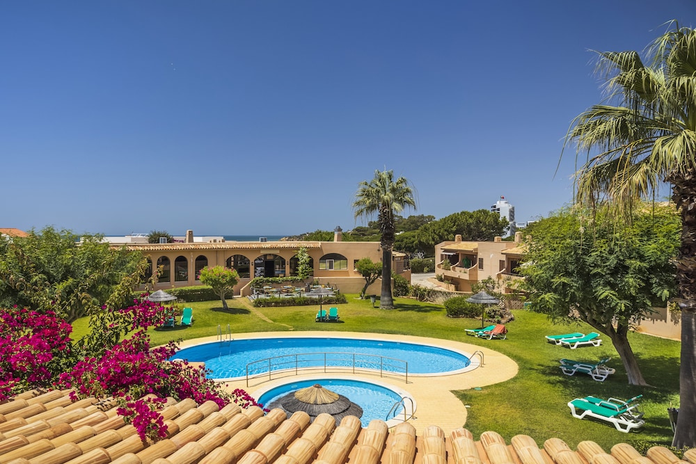 Clube Maria Luisa — Swimming pool in Albufeira, Faro