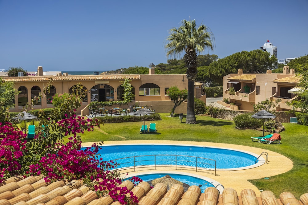 Clube Maria Luisa — Swimming pool in Albufeira, Faro