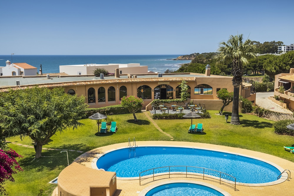Clube Maria Luisa — Swimming pool in Albufeira, Faro