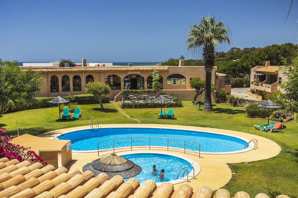 Clube Maria Luisa — Swimming pool in Albufeira, Faro