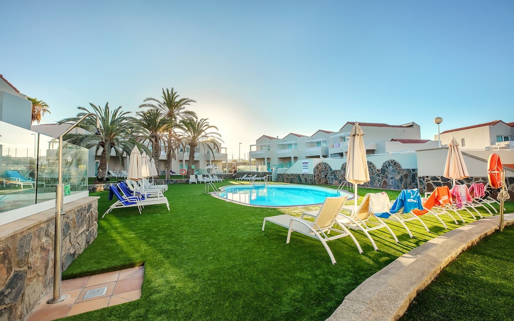 Apartamentos LIVVO Koala Garden — Swimming pool in Maspalomas, Canary Islands