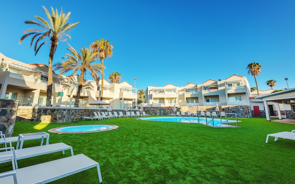 Apartamentos LIVVO Koala Garden — Swimming pool in Maspalomas, Canary Islands