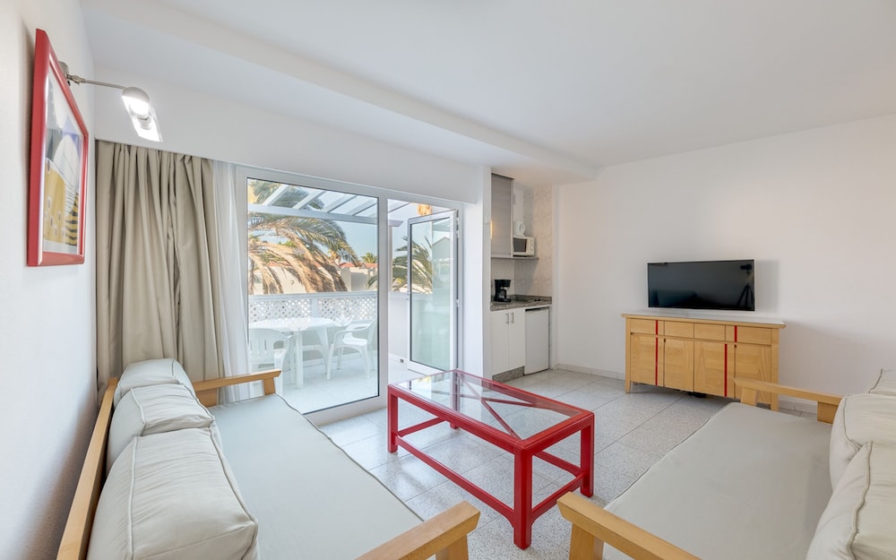 Apartamentos LIVVO Koala Garden — Hotel rooms in Maspalomas, Canary Islands