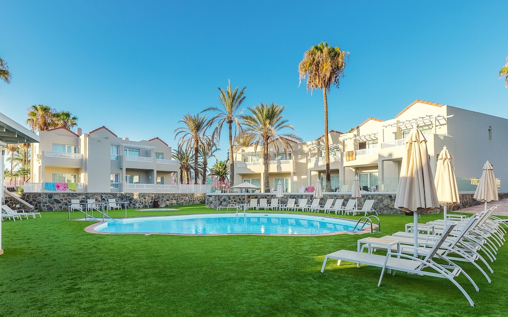 Apartamentos LIVVO Koala Garden — Swimming pool in Maspalomas, Canary Islands
