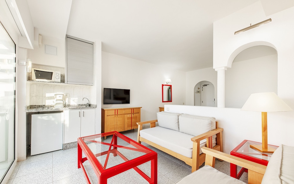 Apartamentos LIVVO Koala Garden — Hotel rooms in Maspalomas, Canary Islands