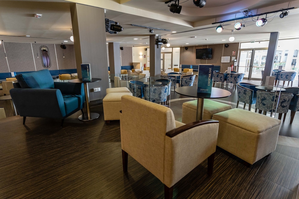Hotel Lanzarote Village — Restaurant & bars in Puerto del Carmen, Canary Islands