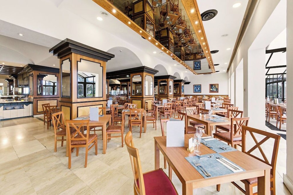 Bahia Principe Explore San Felipe - Hyatt Inclusive Collection — Restaurant & bars in Puerto de la Cruz, Canary Islands