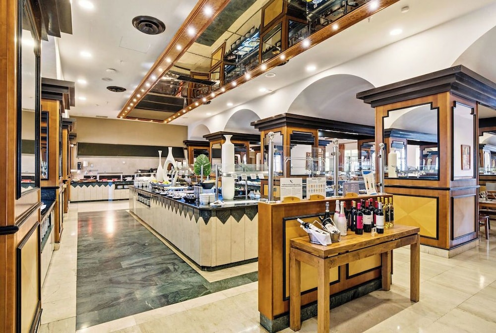 Bahia Principe Explore San Felipe - Hyatt Inclusive Collection — Restaurant & bars in Puerto de la Cruz, Canary Islands
