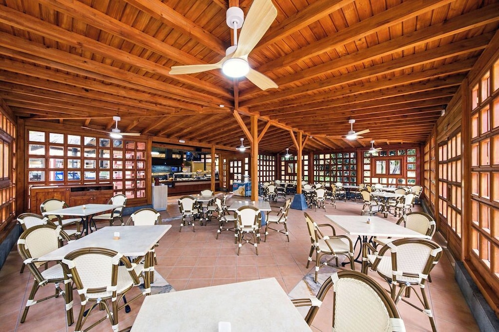 Bahia Principe Explore San Felipe - Hyatt Inclusive Collection — Restaurant & bars in Puerto de la Cruz, Canary Islands