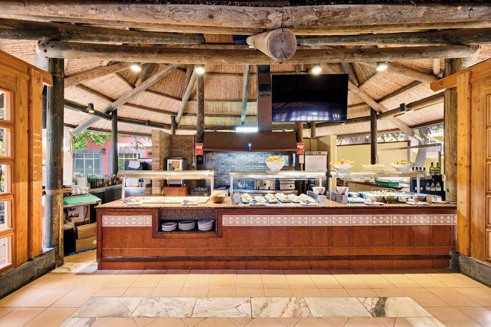 Bahia Principe Explore San Felipe - Hyatt Inclusive Collection — Restaurant & bars in Puerto de la Cruz, Canary Islands