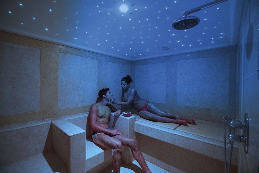 Hotel Caesius Thermae & Spa Resort — Spa in Bardolino, Veneto