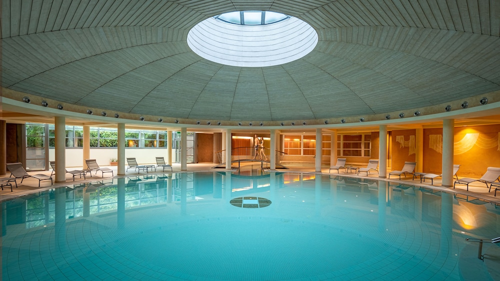 Hotel Caesius Thermae & Spa Resort — Swimming pool in Bardolino, Veneto