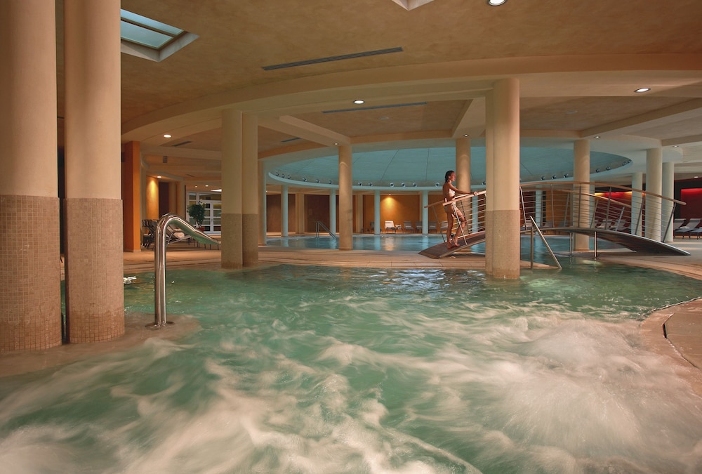 Hotel Caesius Thermae & Spa Resort — Spa in Bardolino, Veneto