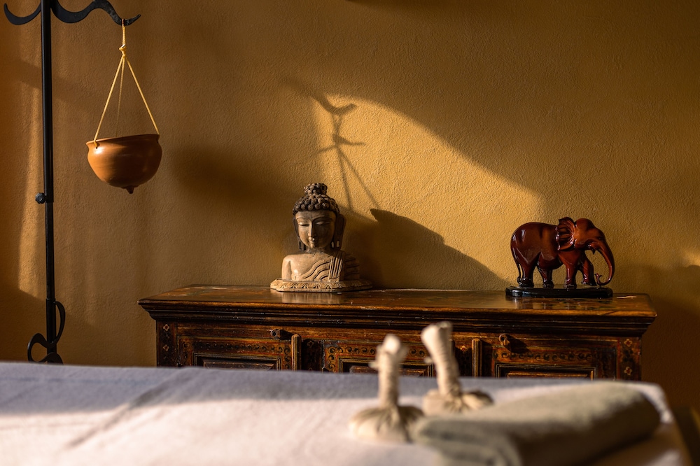 Hotel Caesius Thermae & Spa Resort — Hotel rooms in Bardolino, Veneto