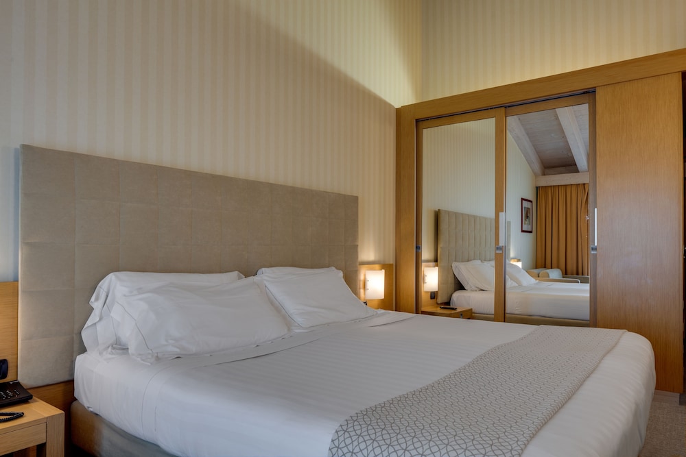 Hotel Caesius Thermae & Spa Resort — Hotel rooms in Bardolino, Veneto