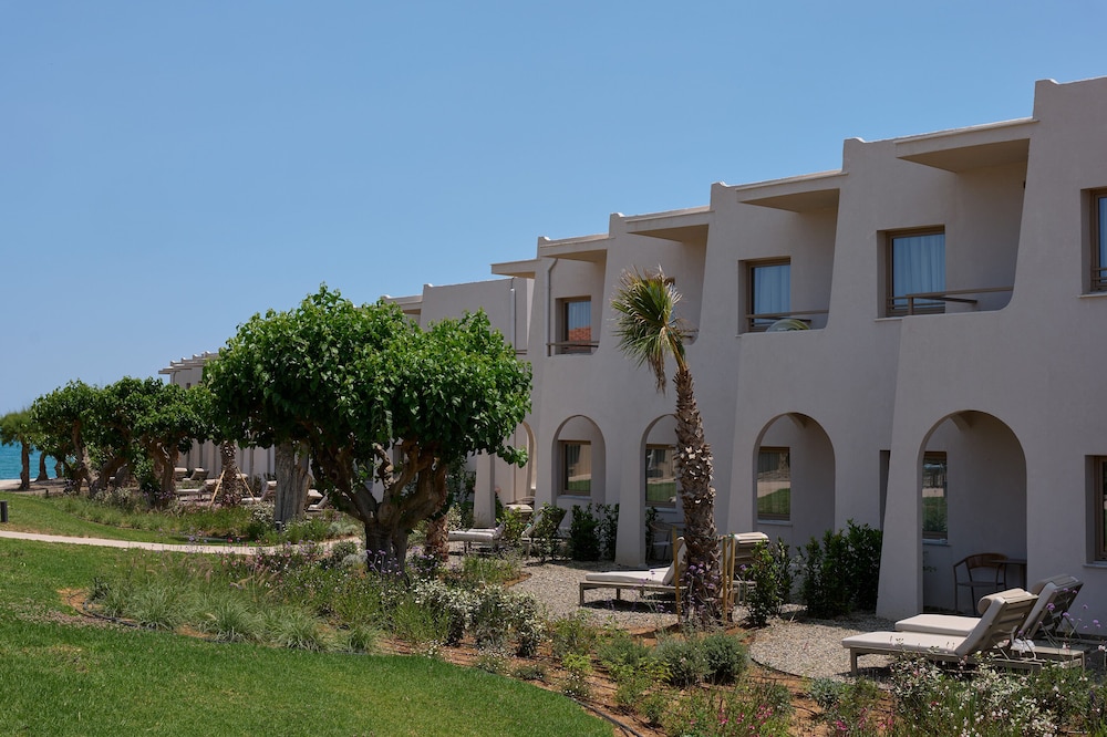Atlantica Ocean Beach Resort - All inclusive — Hotel building in Platanias