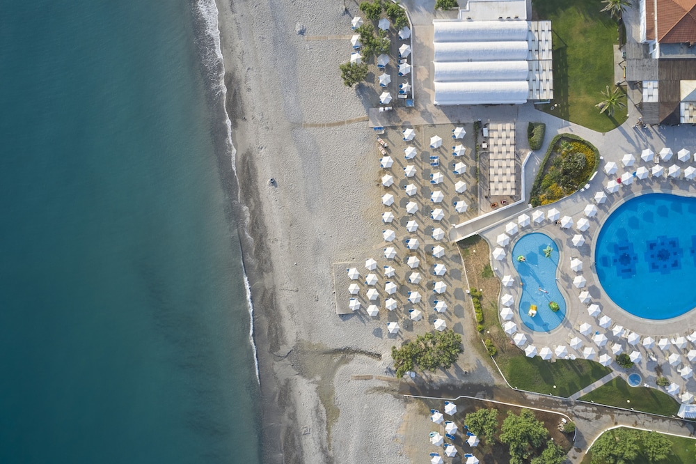 Atlantica Ocean Beach Resort - All inclusive — Beach in Platanias