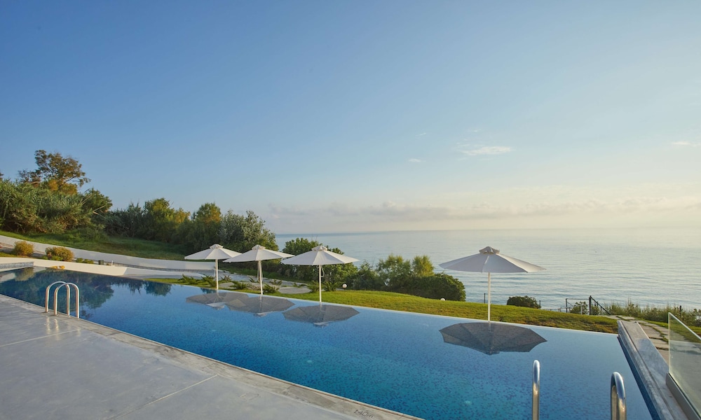 AluaSoul Zakynthos- Adults Only - All Inclusive - Hyatt Inclusive Collection — Swimming pool in Tsilivi, Ionian Islands