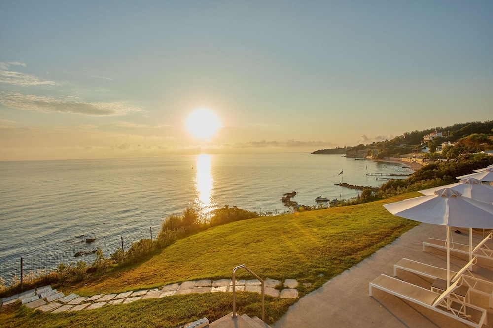 AluaSoul Zakynthos- Adults Only - All Inclusive - Hyatt Inclusive Collection — Beach in Tsilivi, Ionian Islands