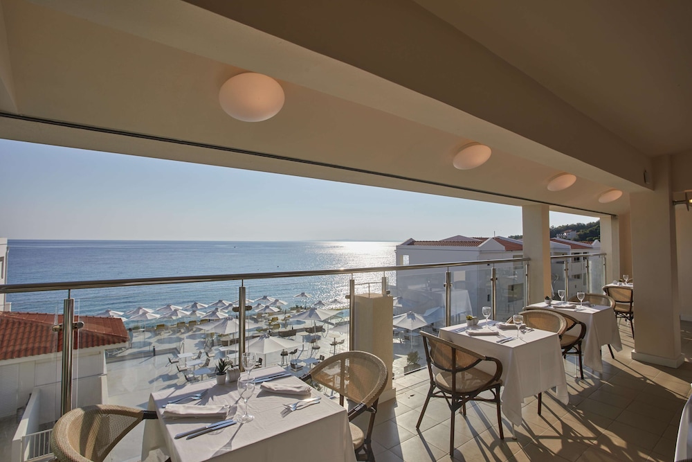 AluaSoul Zakynthos- Adults Only - All Inclusive - Hyatt Inclusive Collection — Restaurant & bars in Tsilivi, Ionian Islands