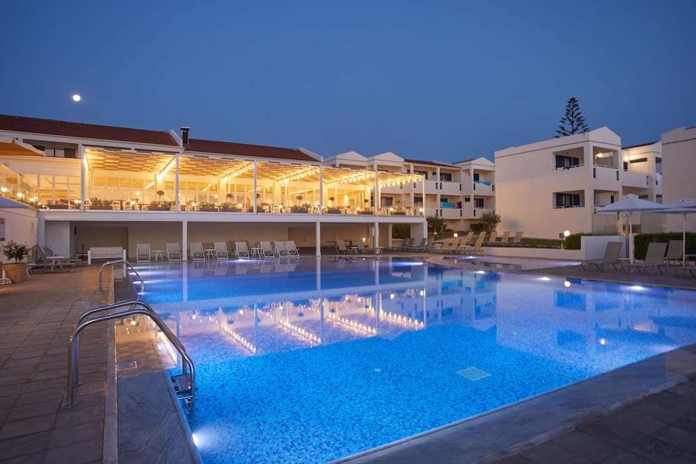 AluaSoul Zakynthos- Adults Only - All Inclusive - Hyatt Inclusive Collection — Swimming pool in Tsilivi, Ionian Islands