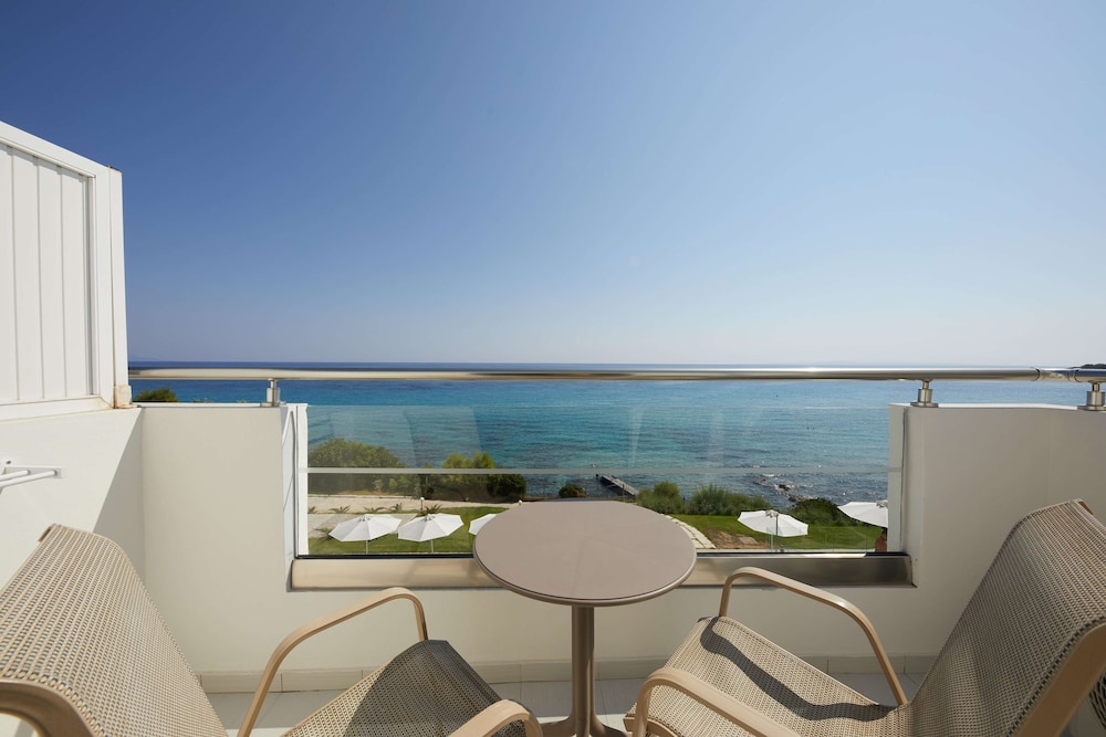 AluaSoul Zakynthos- Adults Only - All Inclusive - Hyatt Inclusive Collection — Beach in Tsilivi, Ionian Islands