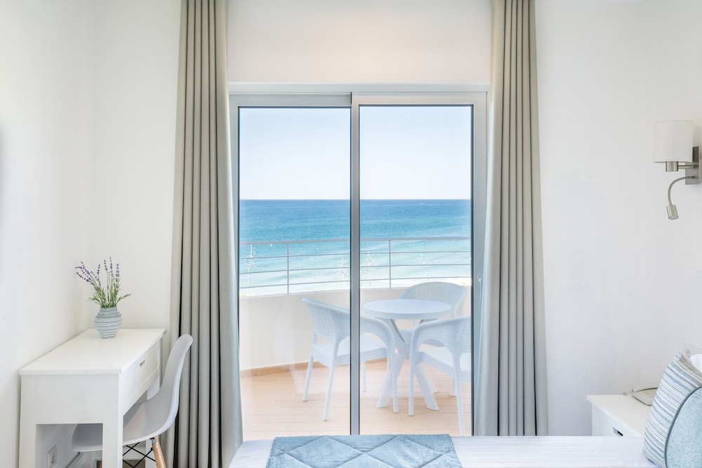 Hotel Clube Porto Mos — Hotel rooms in Lagos, Faro